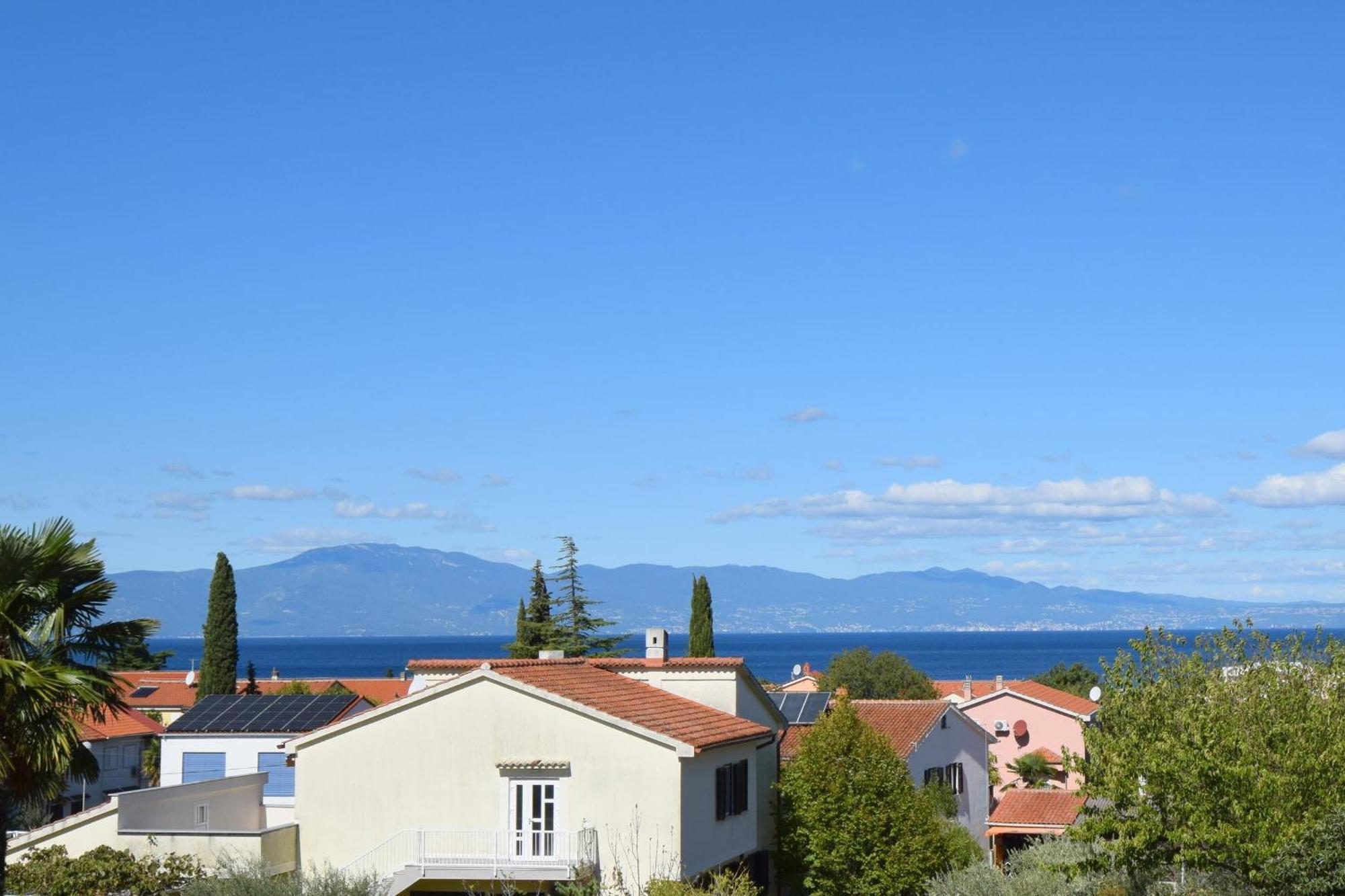 Apartments Pavic Malinska Luaran gambar