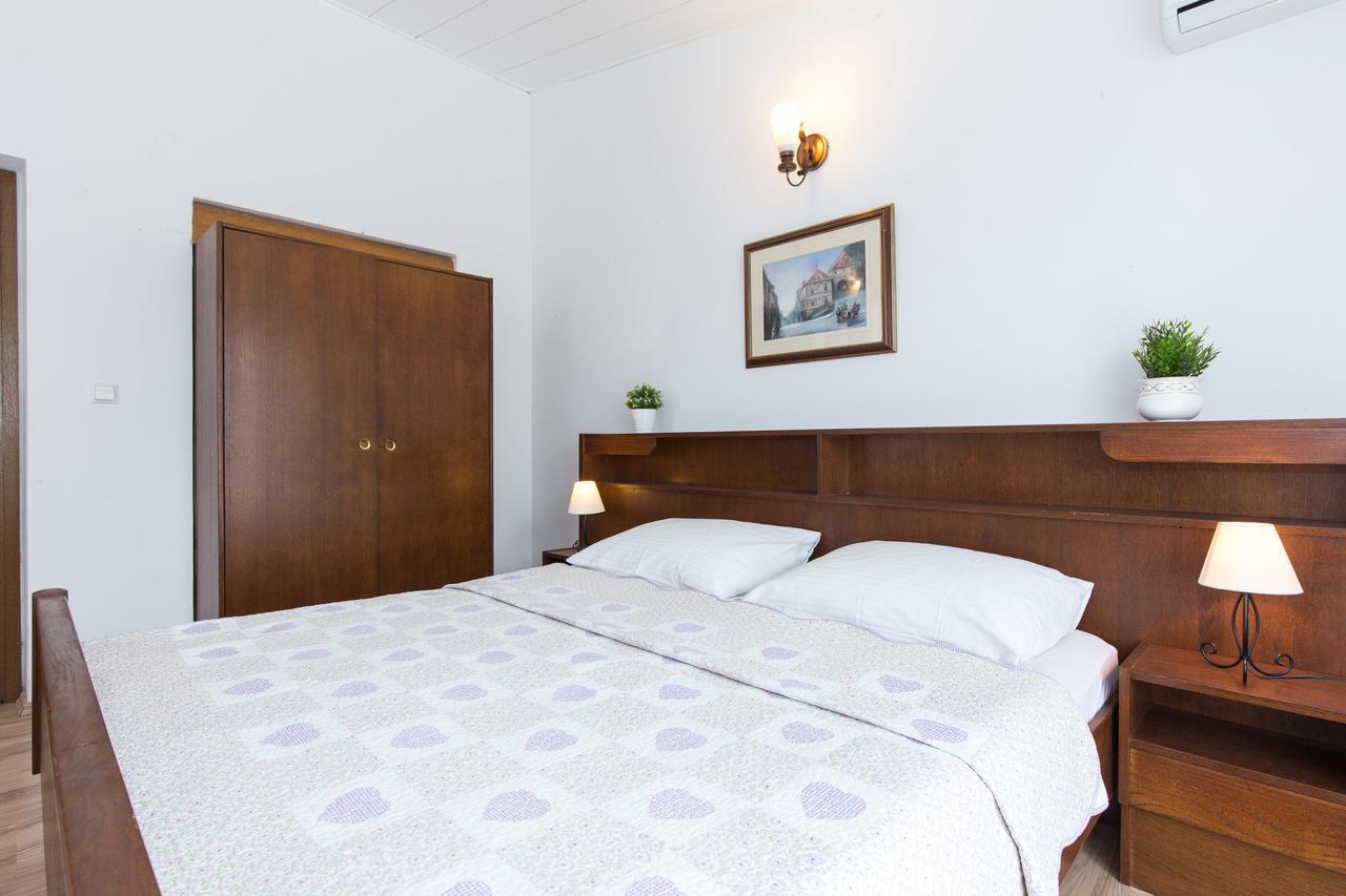 Apartments Pavic Malinska Luaran gambar