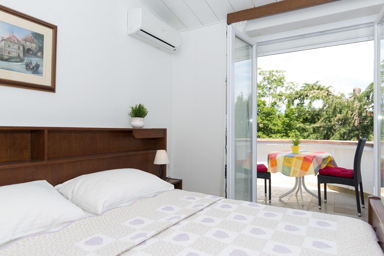 Apartments Pavic Malinska Luaran gambar