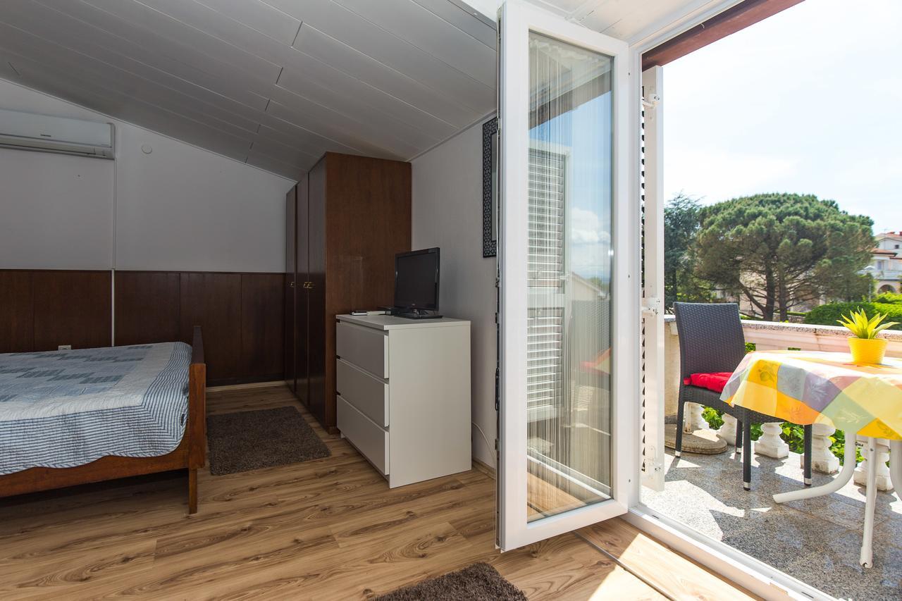 Apartments Pavic Malinska Luaran gambar