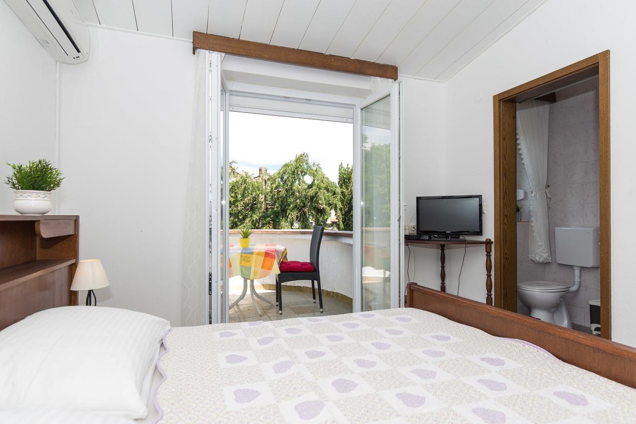Apartments Pavic Malinska Luaran gambar
